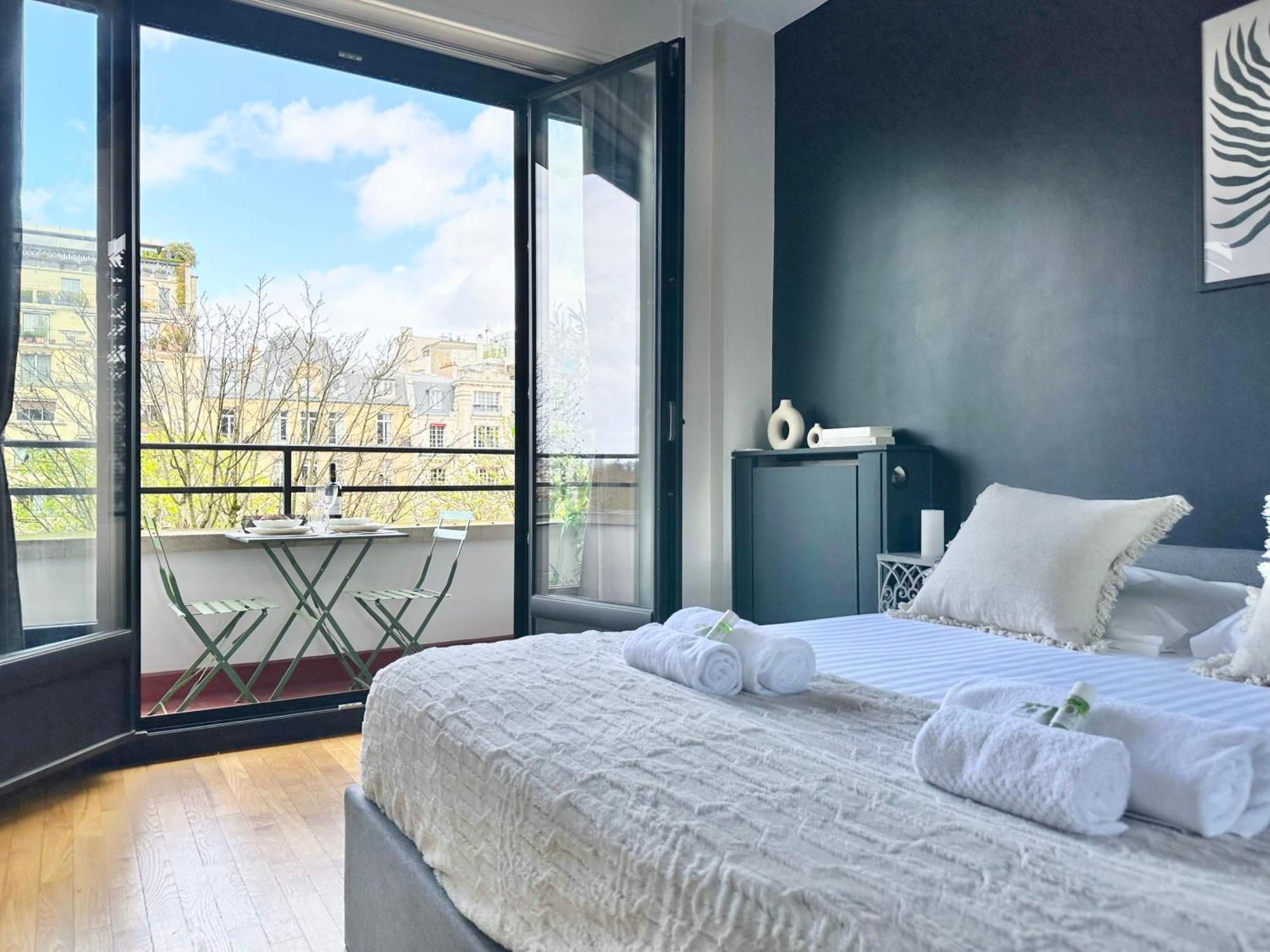 Stylish With A Balcony In *