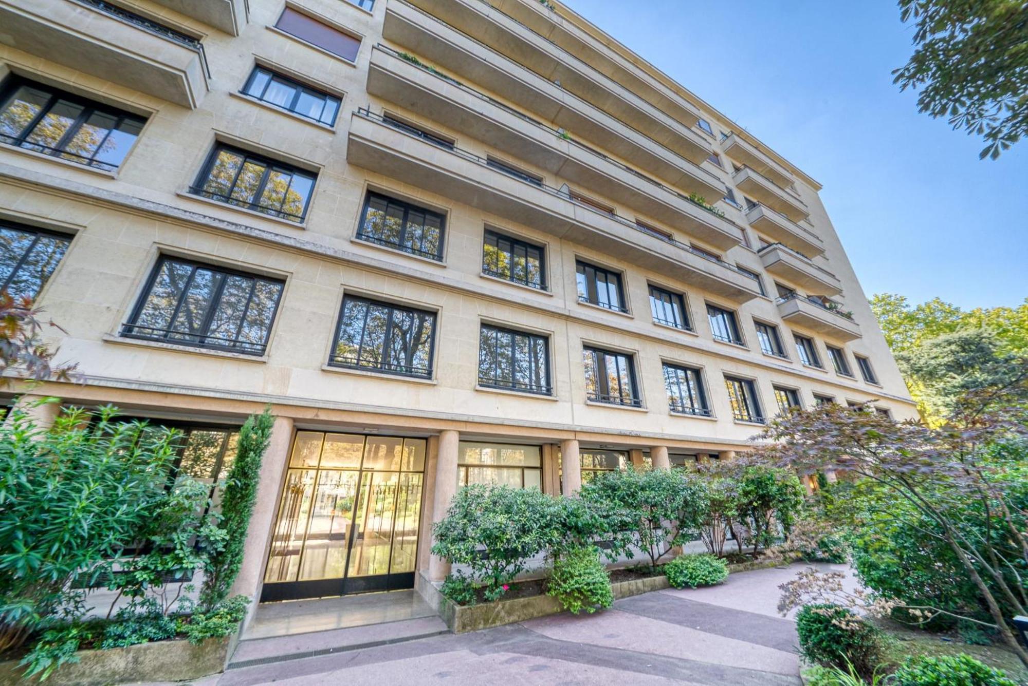 Stylish With A Balcony In *