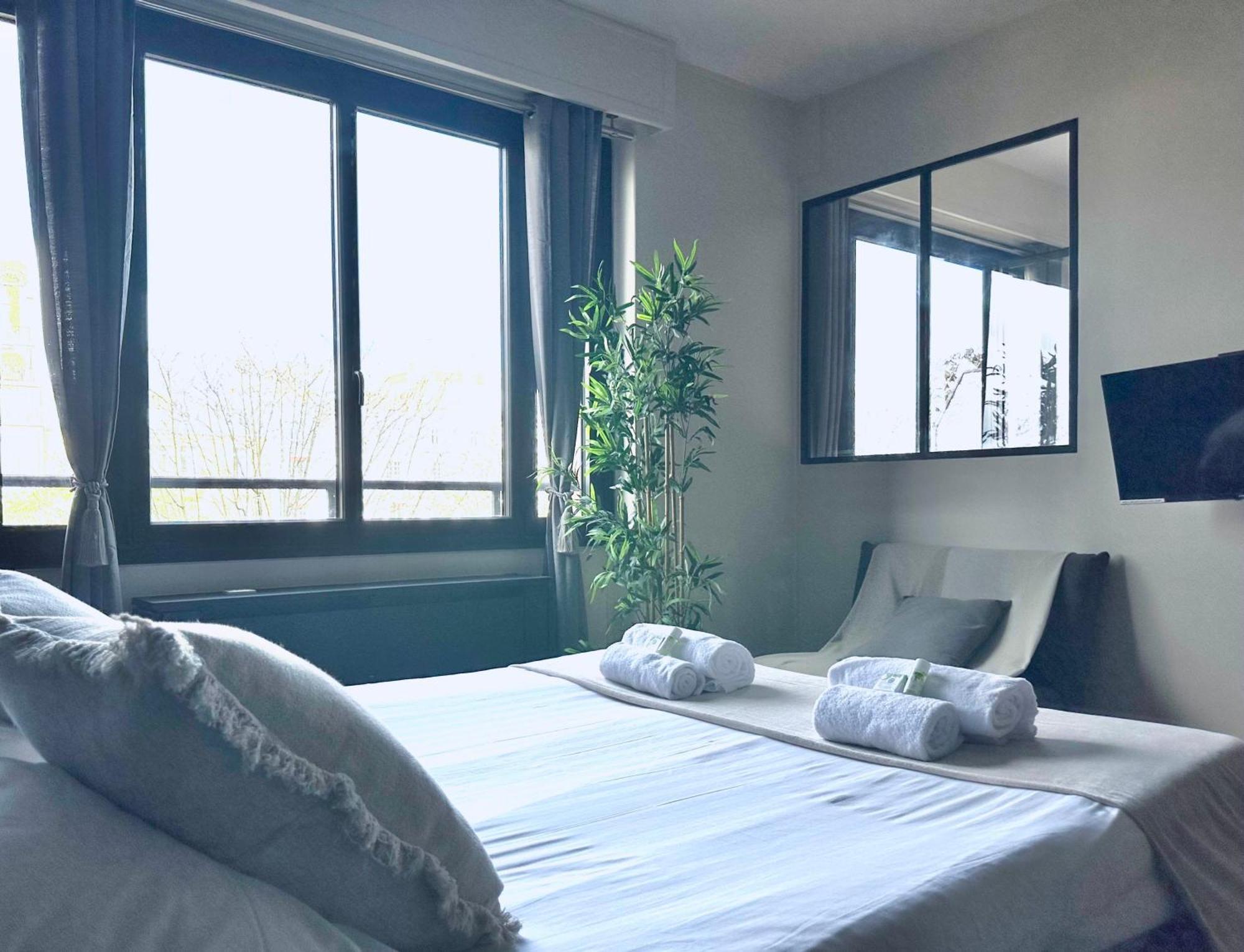 Stylish With A Balcony In *